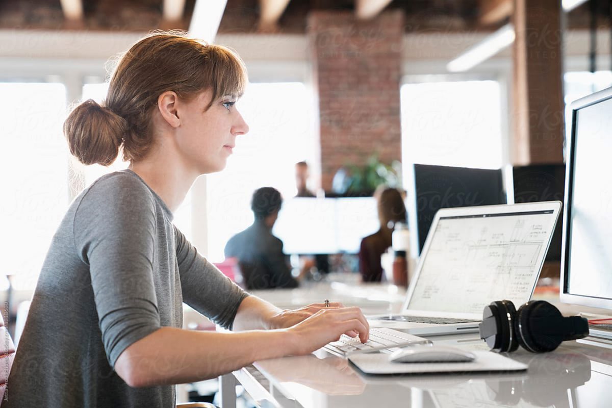 Beyond The Job Description: A Day in the Life of an eCommerce Manager